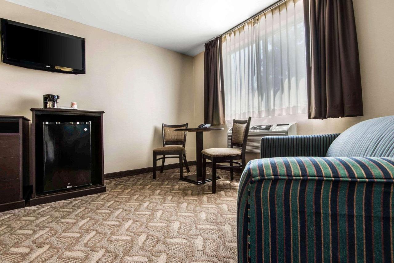 Quality Inn - Niagara Falls Blvd Екстериор снимка