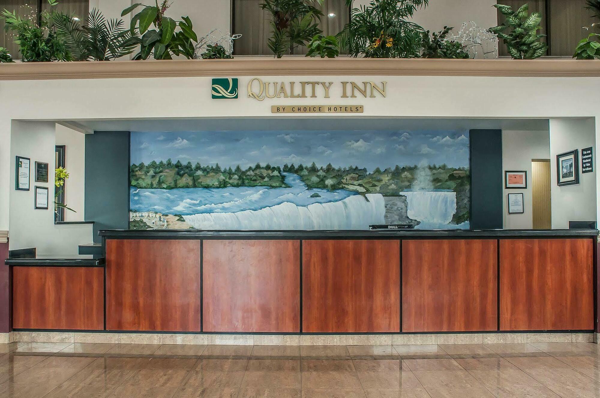 Quality Inn - Niagara Falls Blvd Екстериор снимка
